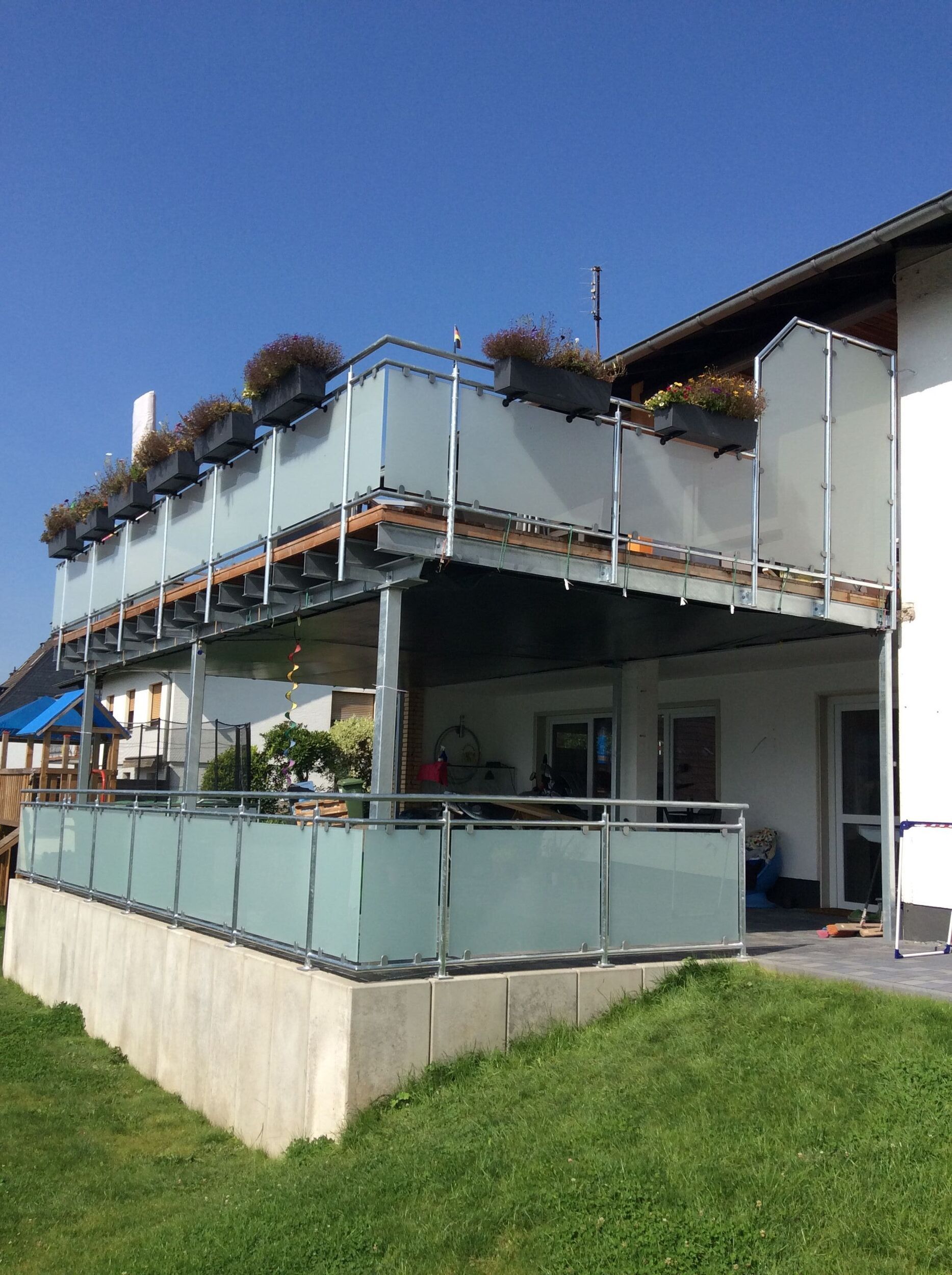 Balkone, Balkonanlagen, Geländer, Metallbau und Treppenbau in Engelskirchen bei Köln in Nordrhein-Westfalen