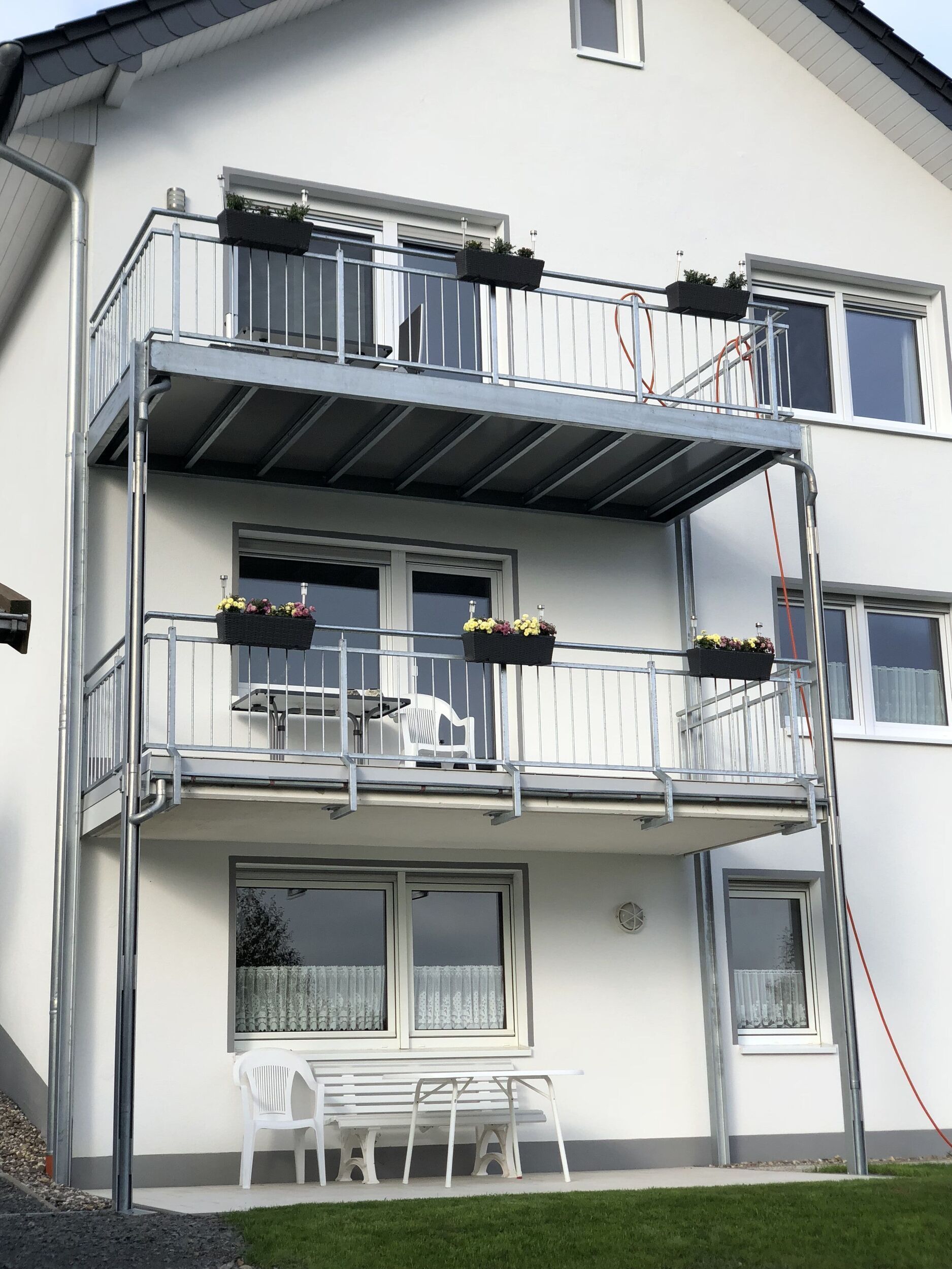 Balkone, Balkonanlagen, Geländer, Metallbau und Treppenbau in Engelskirchen bei Köln in Nordrhein-Westfalen