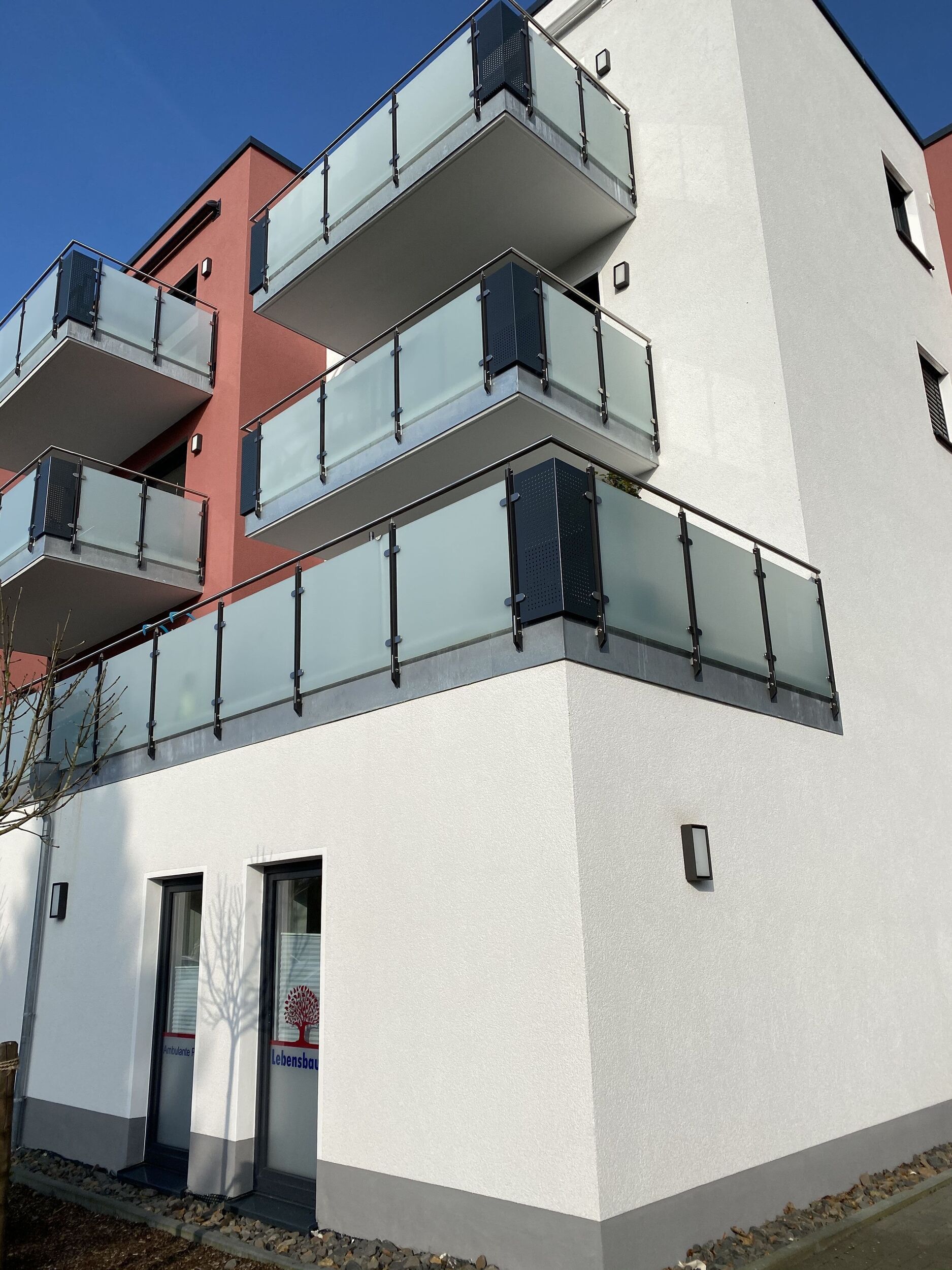 Balkone, Balkonanlagen, Geländer, Metallbau und Treppenbau in Engelskirchen bei Köln in Nordrhein-Westfalen