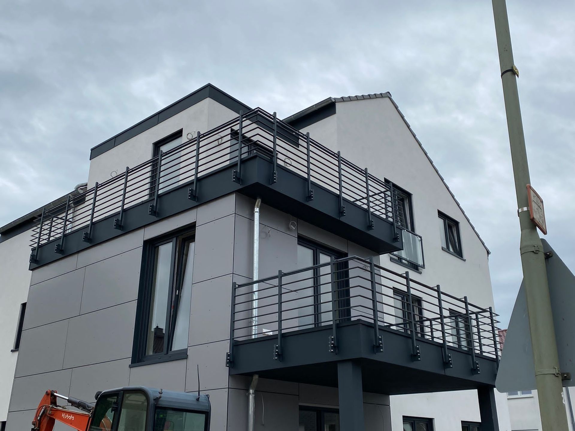 Balkone, Balkonanlagen, Geländer, Metallbau und Treppenbau in Engelskirchen bei Köln in Nordrhein-Westfalen
