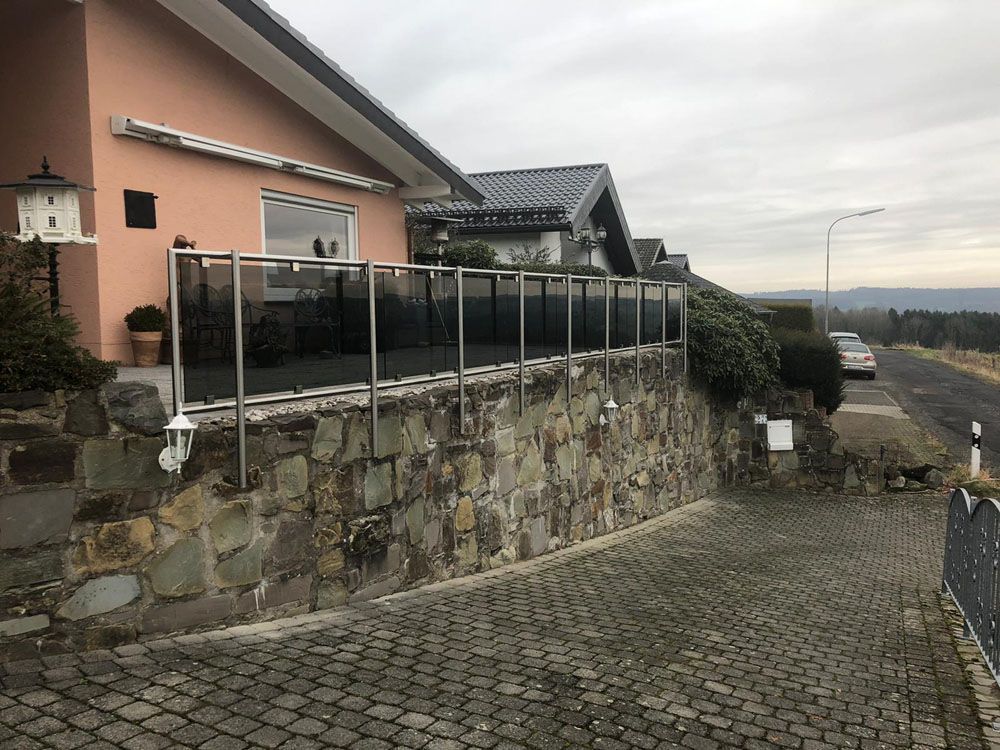 Balkone, Balkonanlagen, Geländer, Metallbau und Treppenbau in Engelskirchen bei Köln in Nordrhein-Westfalen