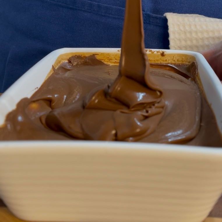 Caramello al cioccolato facile e veloce: la ricetta perfetta per un topping goloso