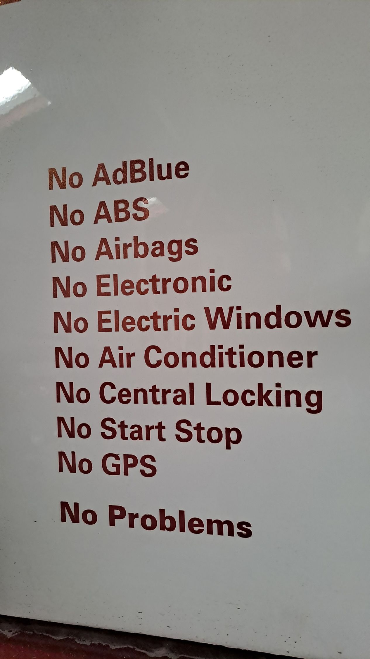 Hinweis auf einfache Fahrzeugtechnik ohne Elektronik, ABS oder Klimaanlage als Teil des nachhaltigen Nutzungskonzepts