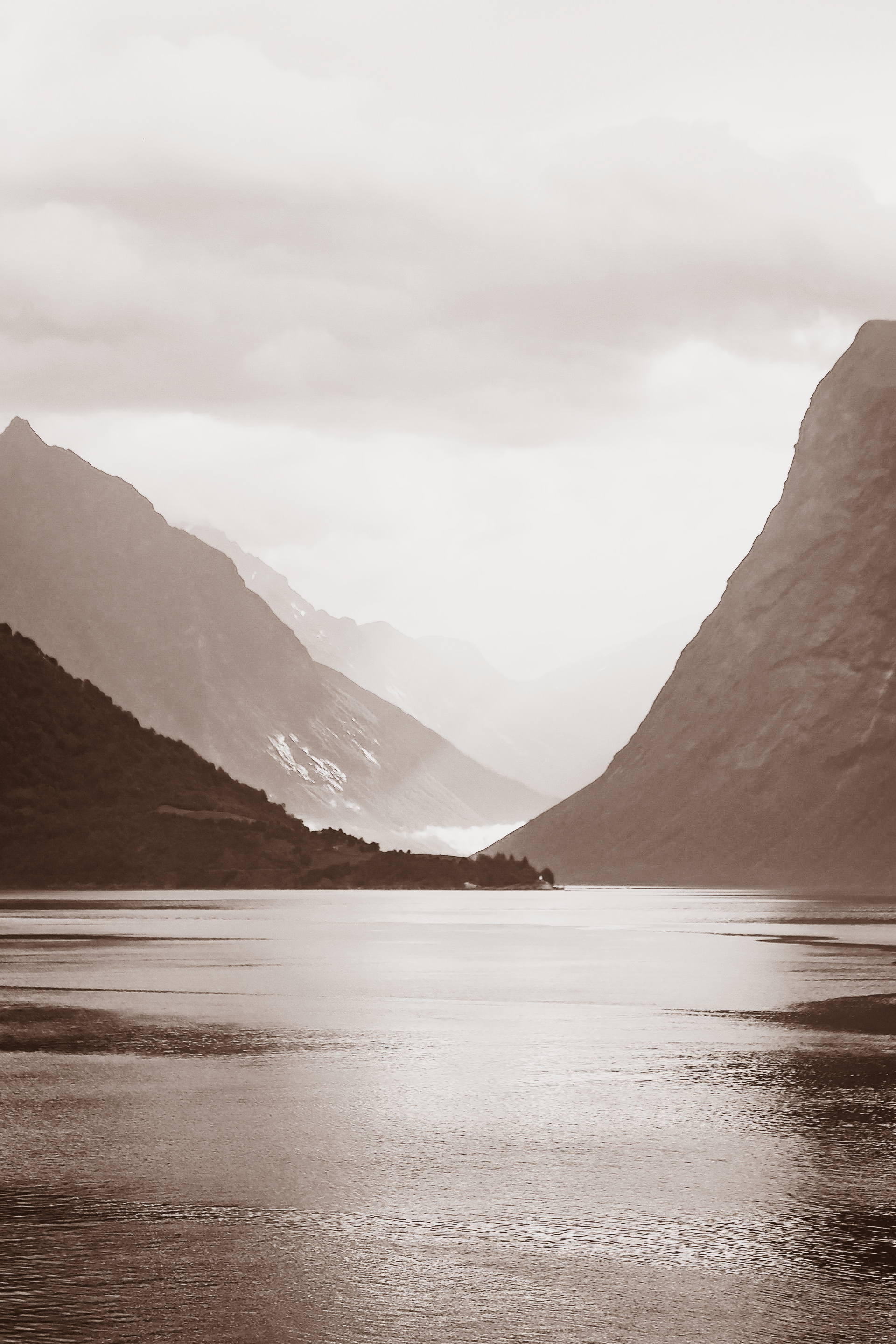 Rückzug, Stille, inneres Sortieren. Ein Moment zwischen Altem und Neuem.