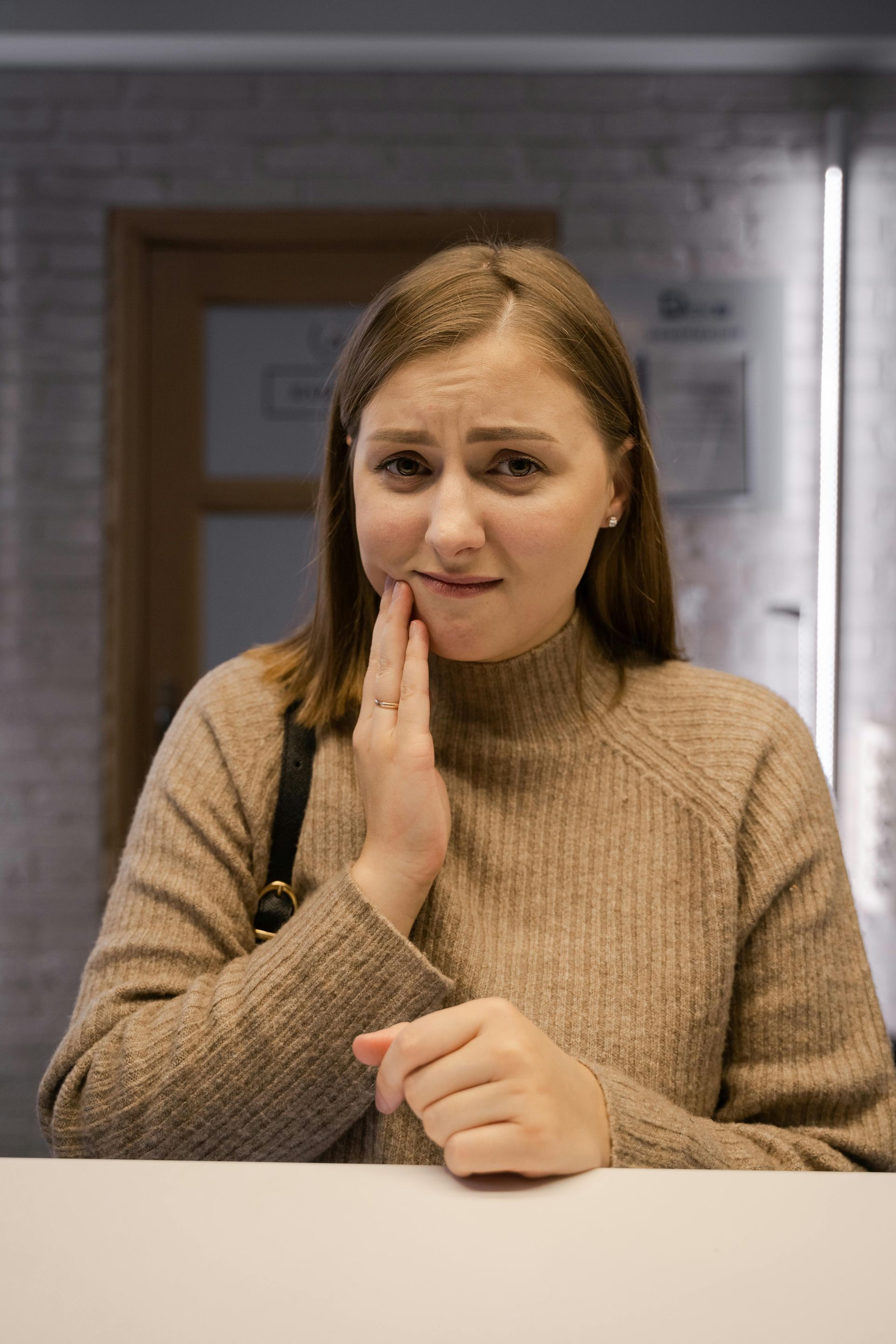 Zähneknischen und Kieferschmerzen: Stress im Zahn! Adé.