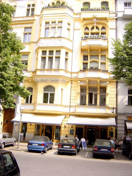 Fasade von Altbau saniert durch die Lüdke Bau-und Möbeltischlerei