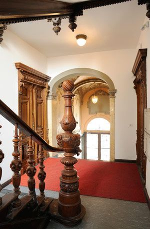 detailierte Holzarbeiten im Altbau von der Lüdke Bau-und Möbeltischlerei