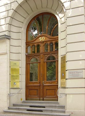 traditionelle Eingangstür von der Lüdke Bau-und Möbeltischlerei