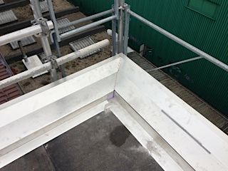 Détail de recouvrement en Uginox sur étanchéité - Seydoux Thierry-Lucien