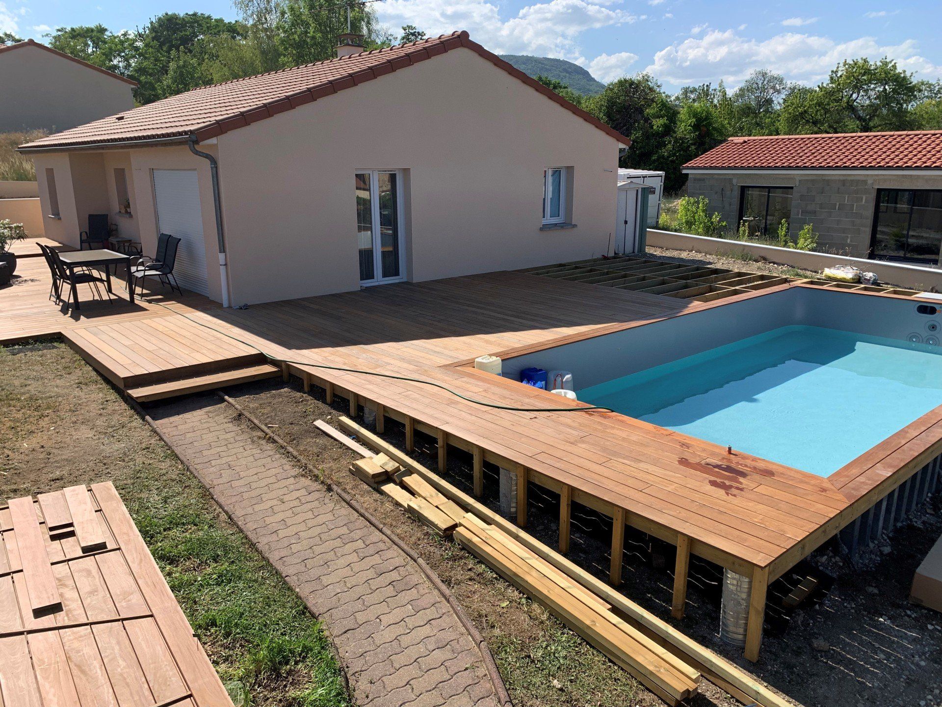 Construction en cours terrasse bois