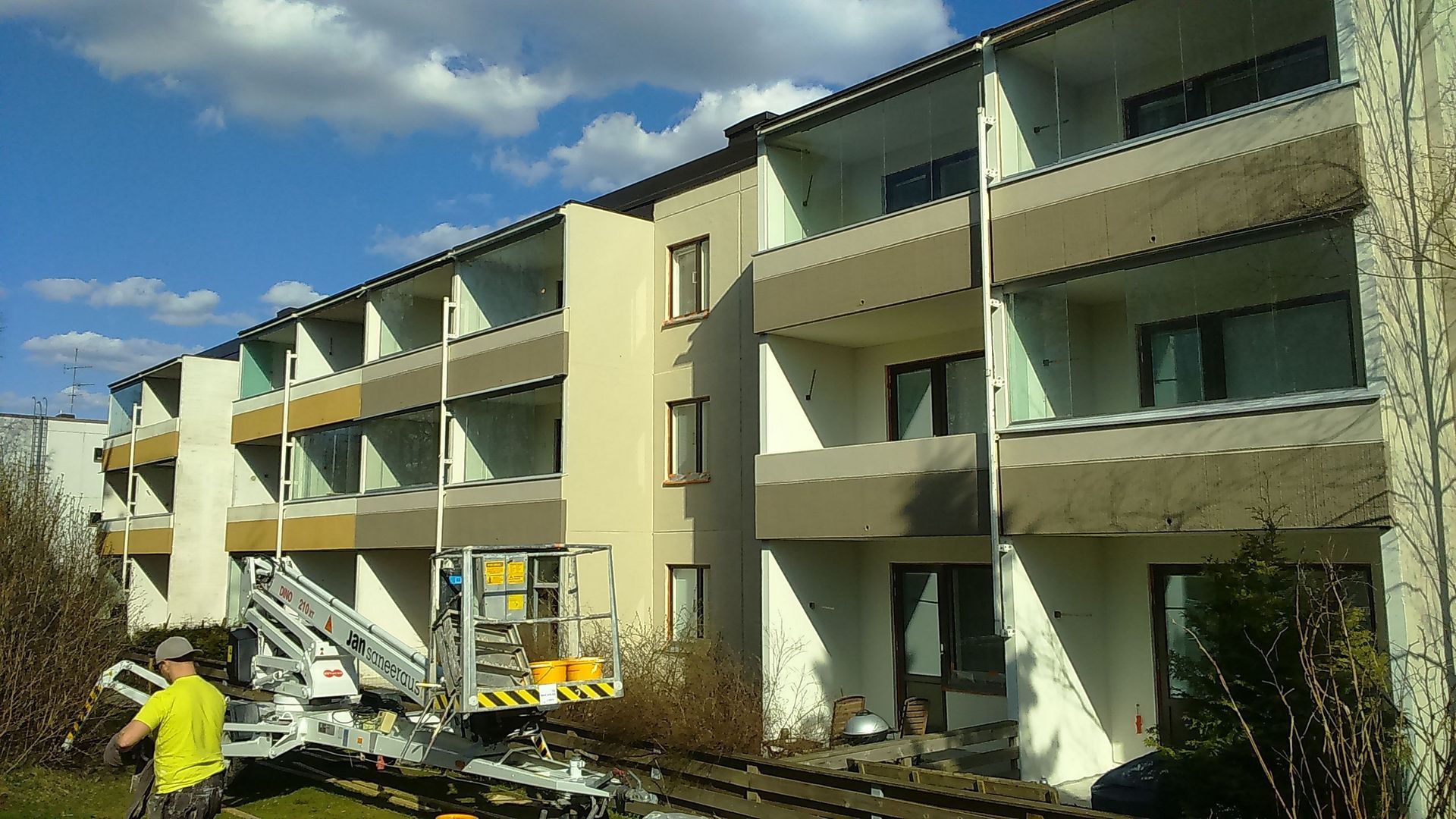 Julkisivumaalaukset ja parvekekorjaukset 2016 Klaukkala