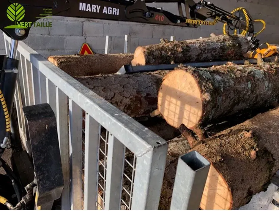 Réserve de bois débité