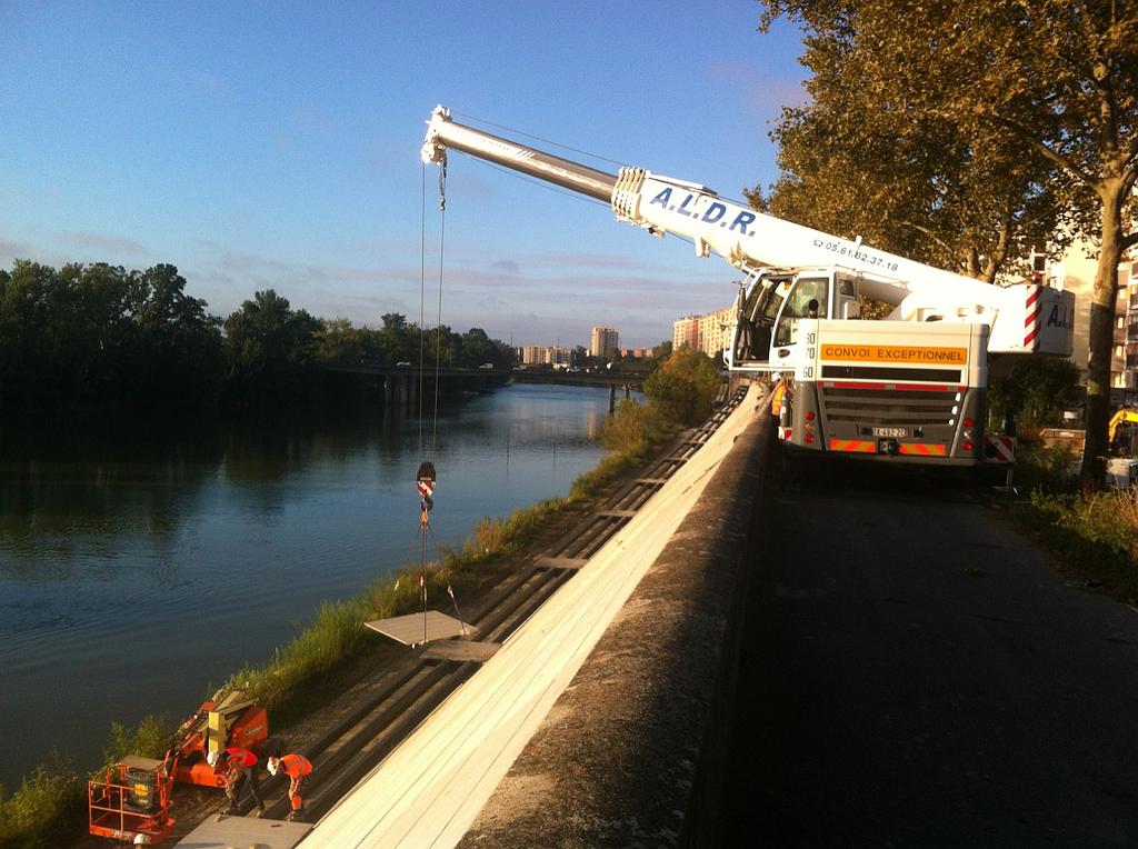 Levage de dalle béton en calage 2,50 m de large