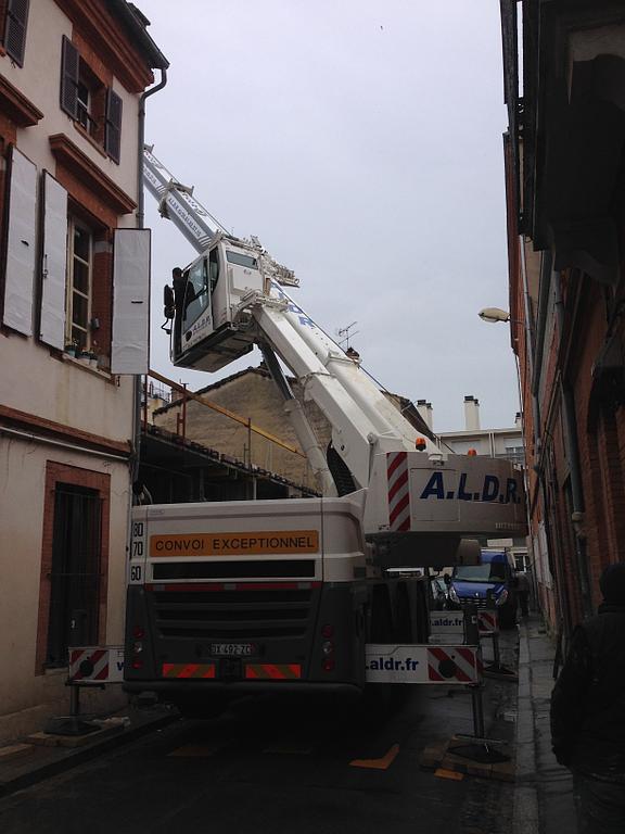 Grue LTC avec cabine relevable