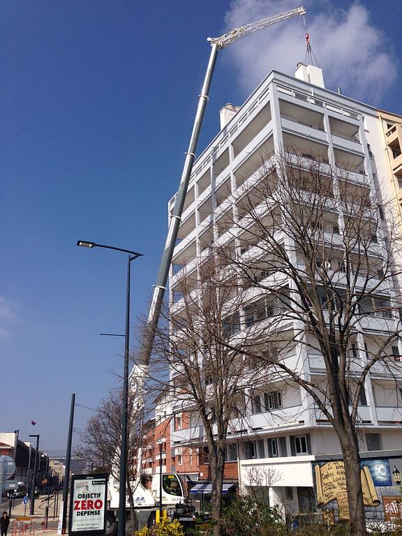 Grue Compacte + fléchette (levage baie téléphonique GSM)