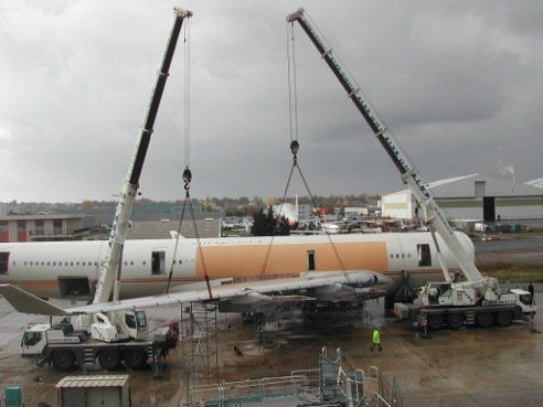 Levage aile d'un Airbus