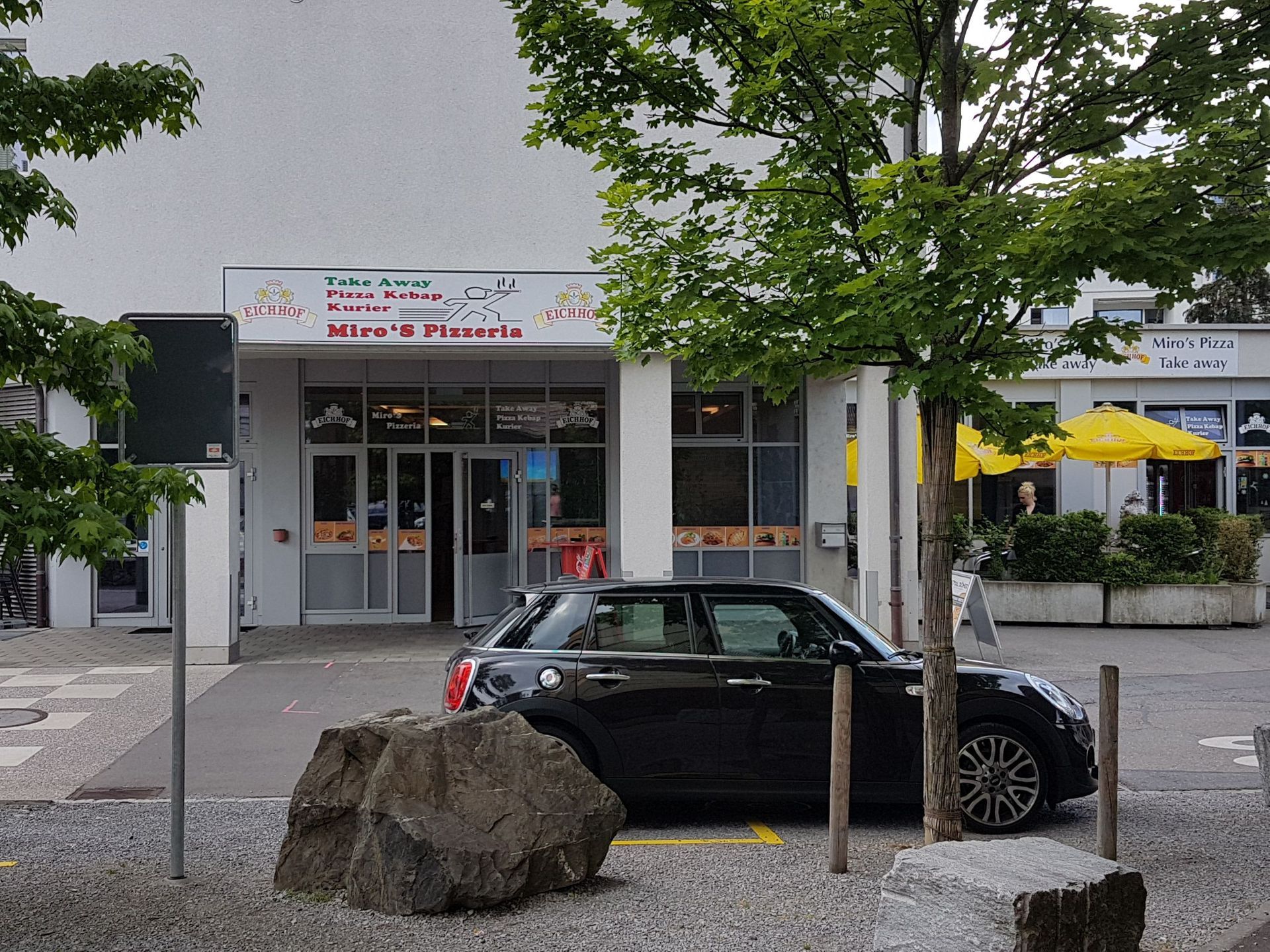 Aussen - Miro's Pizzeria