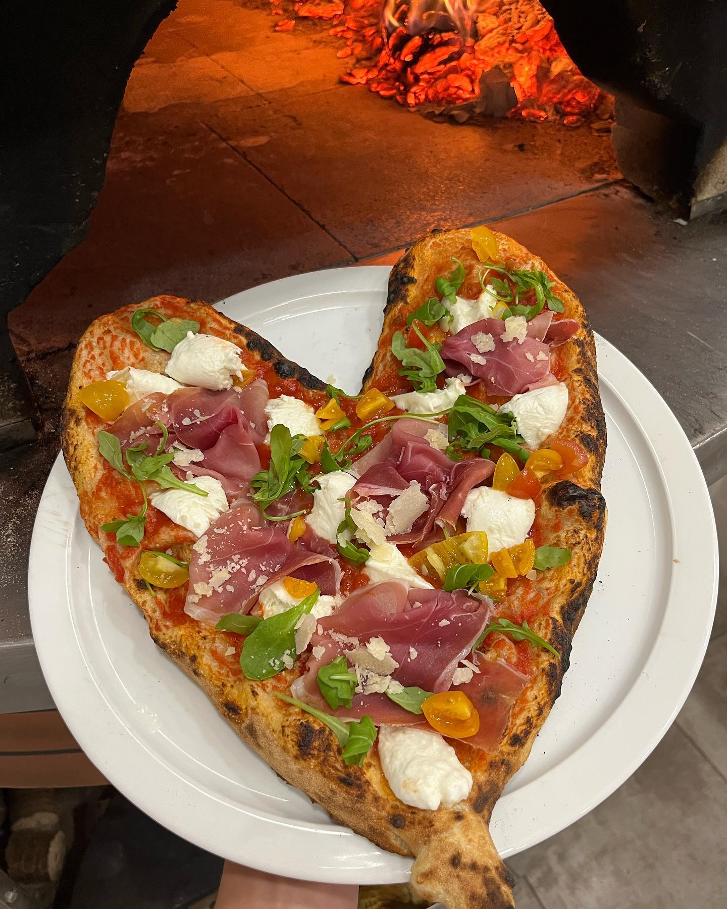 Pizza en forme cœur