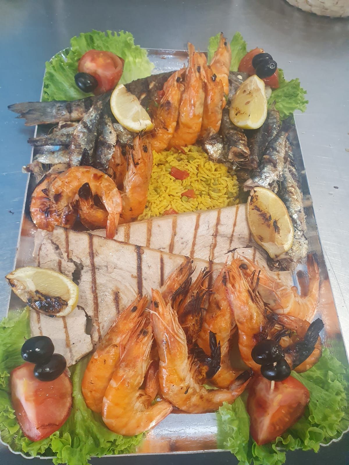 Poisson, riz et gambas