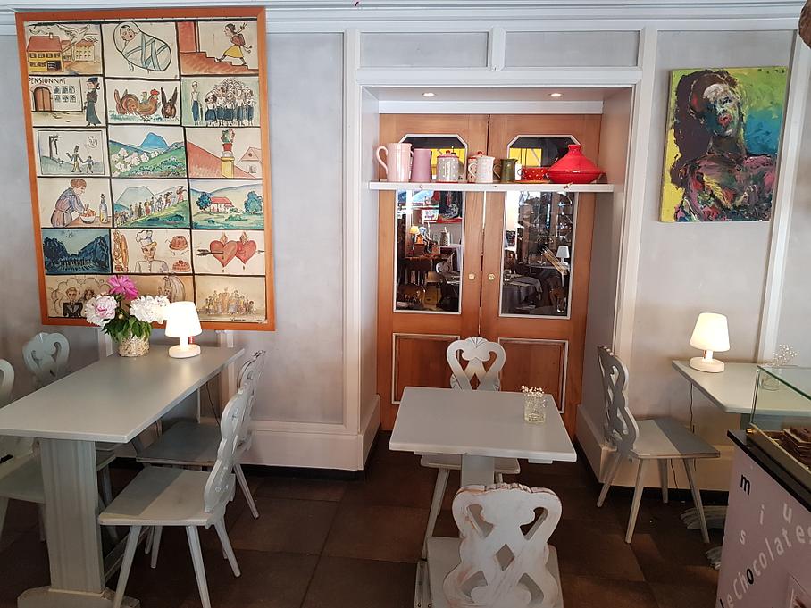 table restaurant blanche