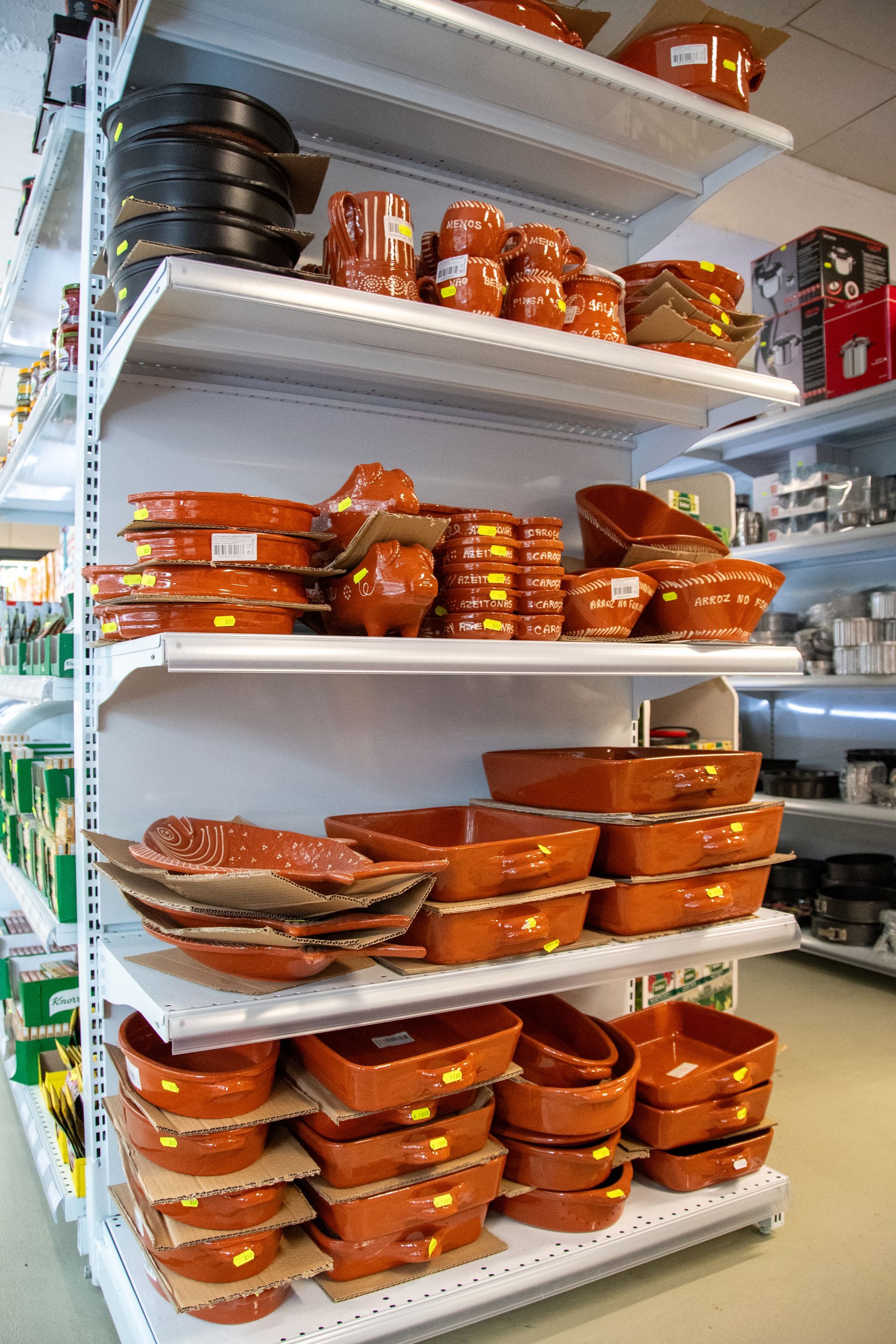 Magasins Euro Peixe O Mercado à La Sarraz - alimentation générale - diverses spécialités portugaise - poisson et vins