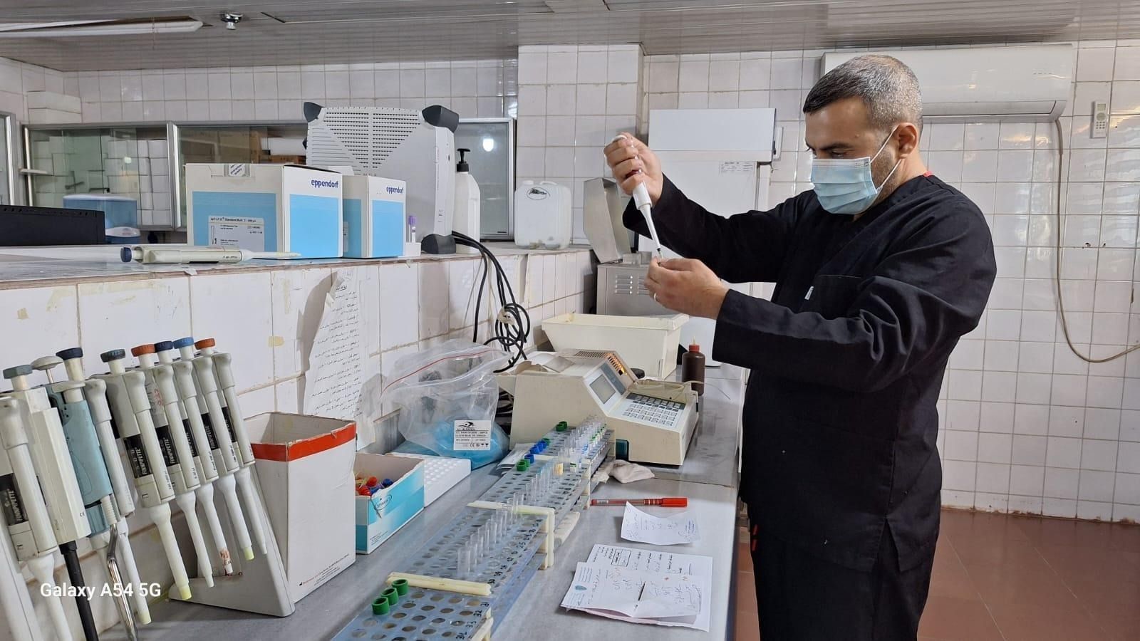 Arbeit im Labor Hospital Derîk