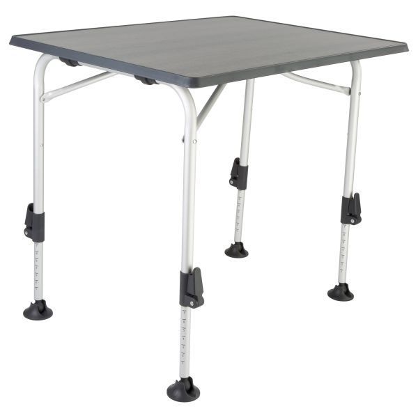 Campingtische und Stühle