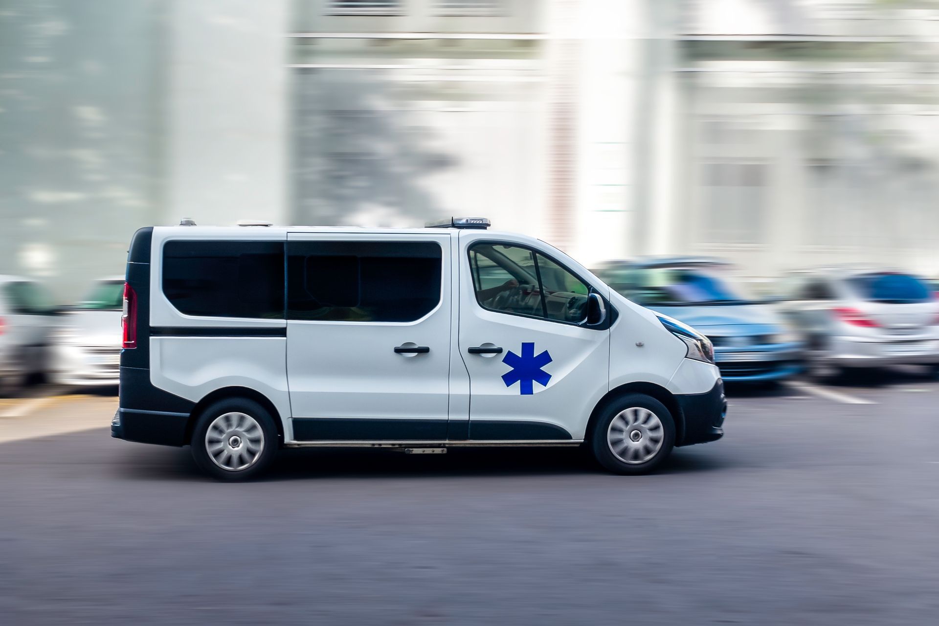 Une ambulance garée