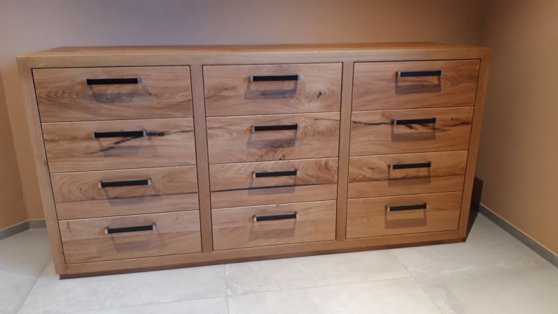 Bild Einbauschrank aus Holz