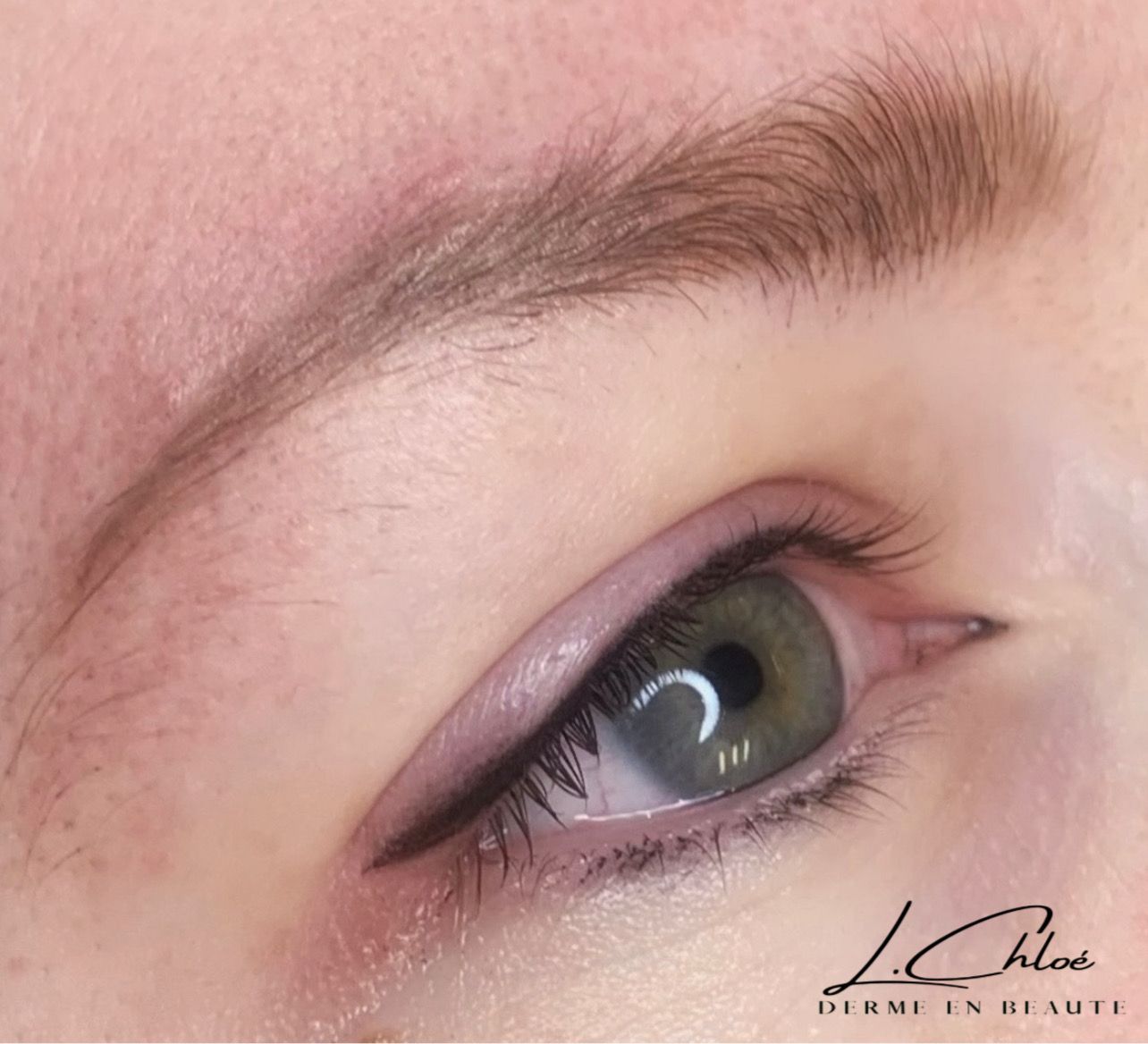 Maquillage permanent ras de cil eye-liner