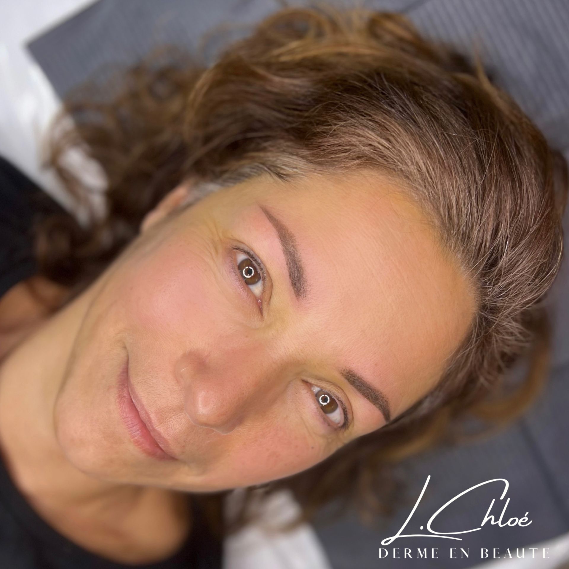 Maquillage permanent des sourcils