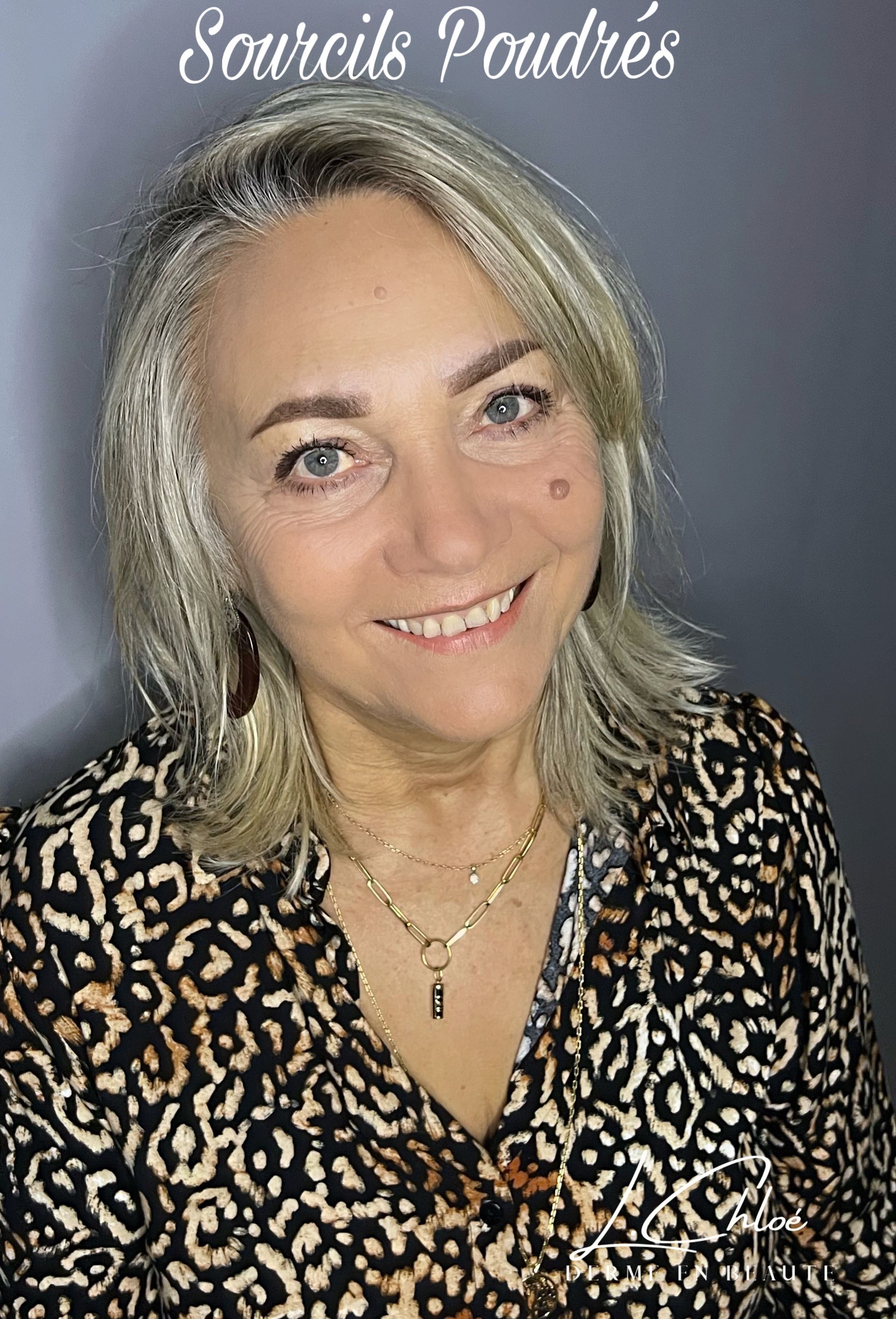 Maquillage poudré des sourcils