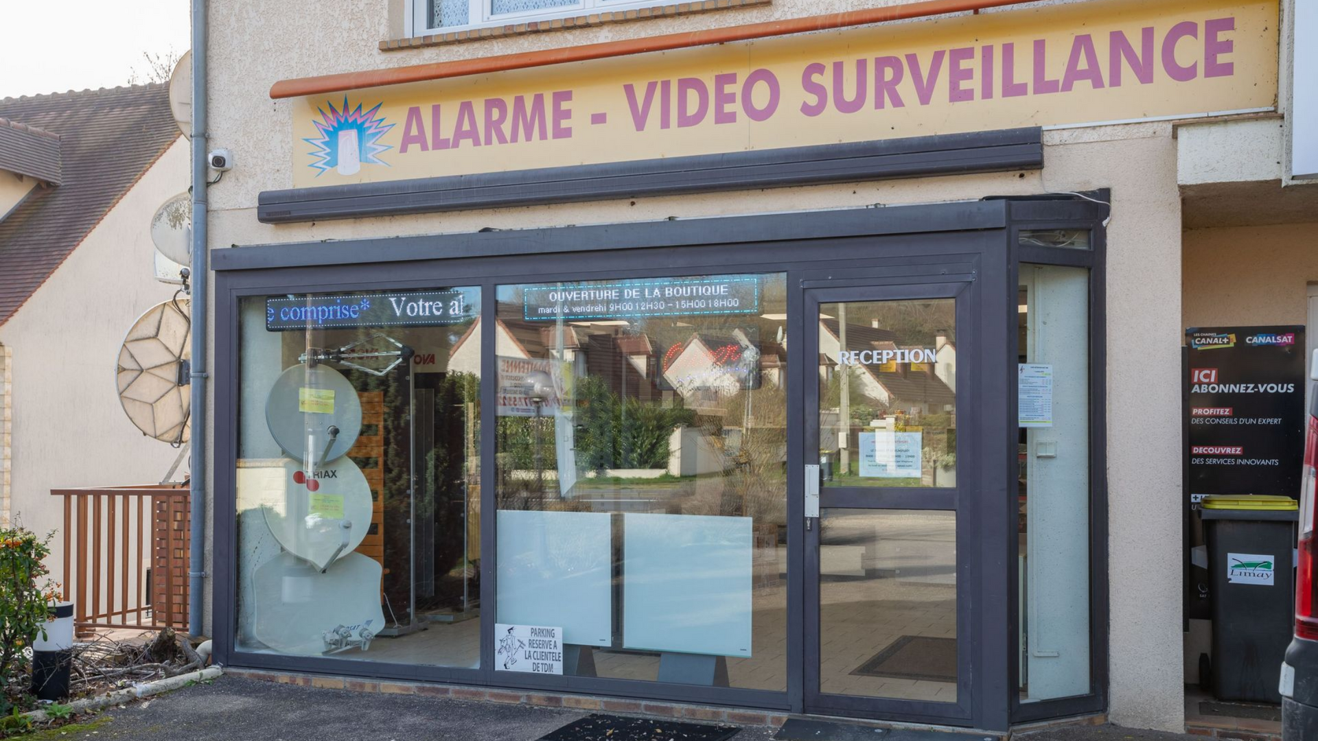 Devanture du magasin d'alarme et vidéosurveillance de TDM à Limay.