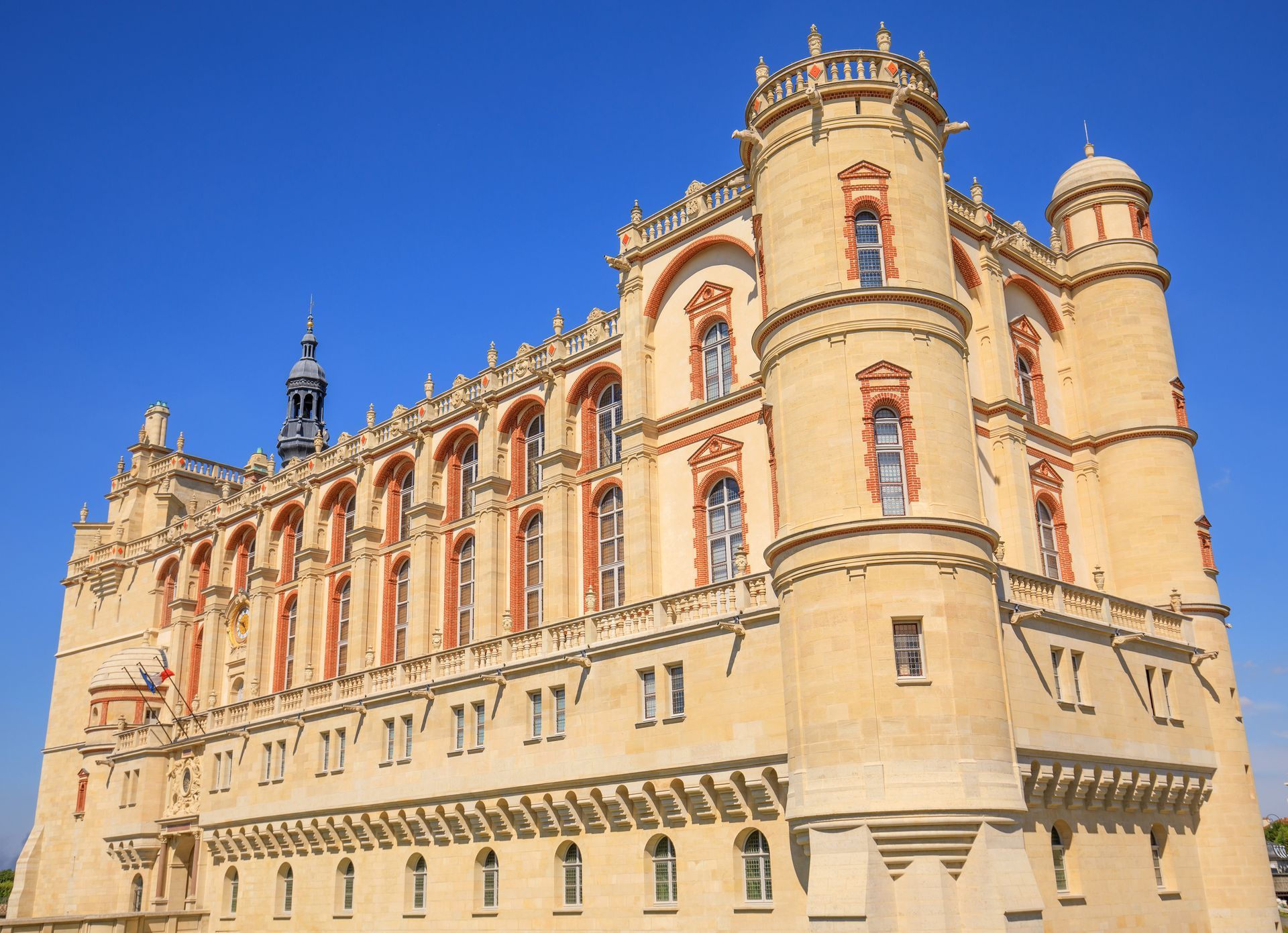 Vers la page Saint-Germain-en-Laye.