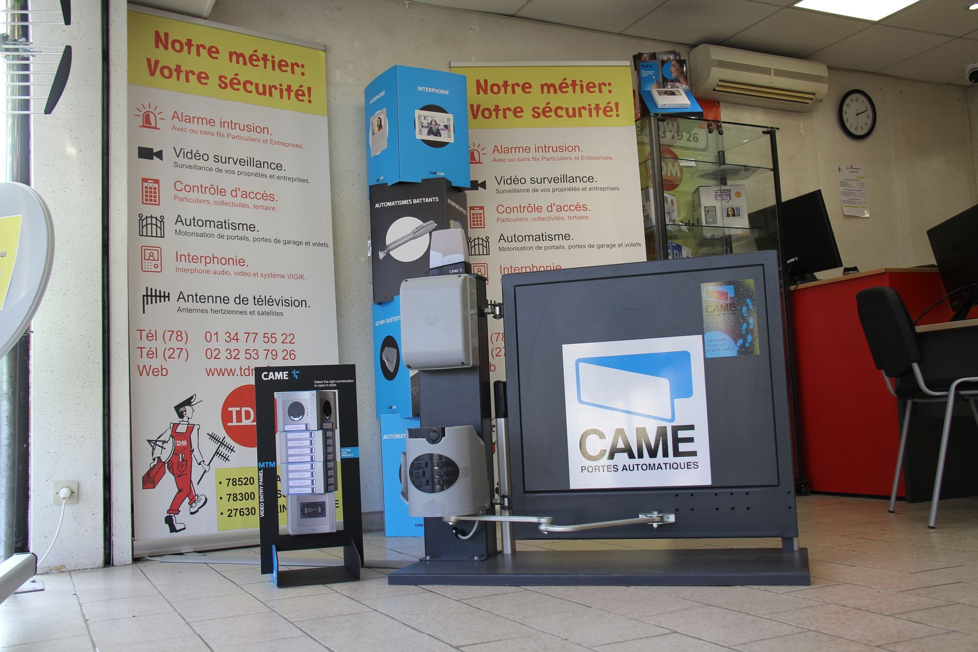 Présentoir d'un système pour portes automatiques CAME.