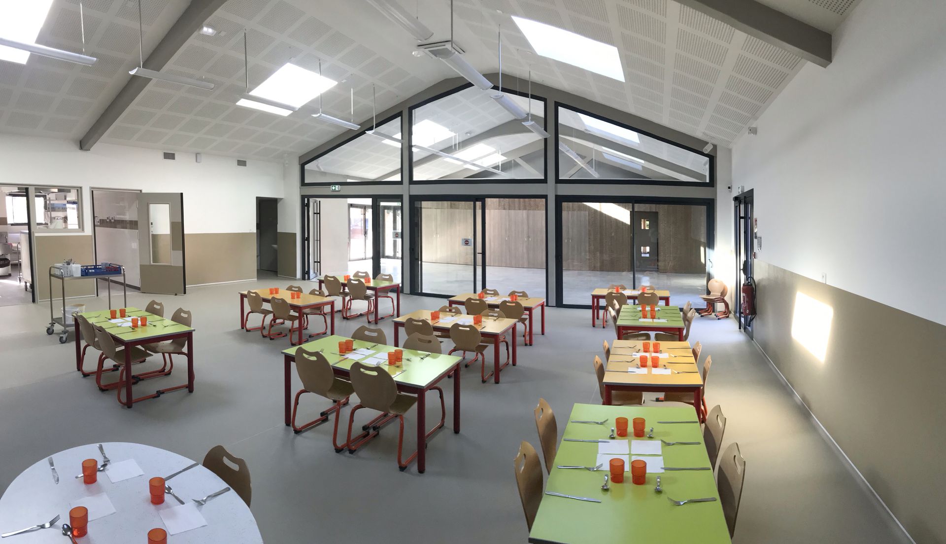 Intérieur cantine