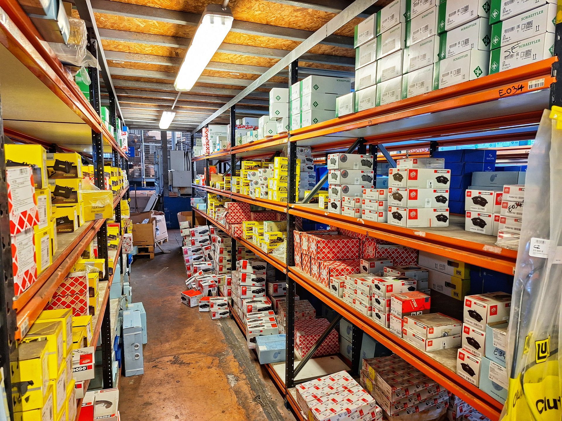 Pièces détachées auto 972