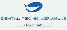 Logotipo para la clínica "Dental Tecnic Esplugues"; gráfico azul sobre texto azul, texto "Clínica Dental" debajo.
