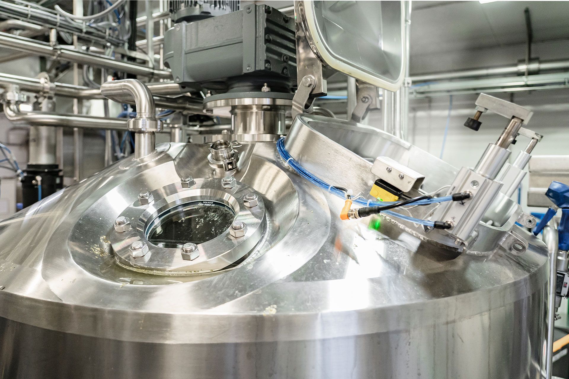 Fermentointisäiliöitä.