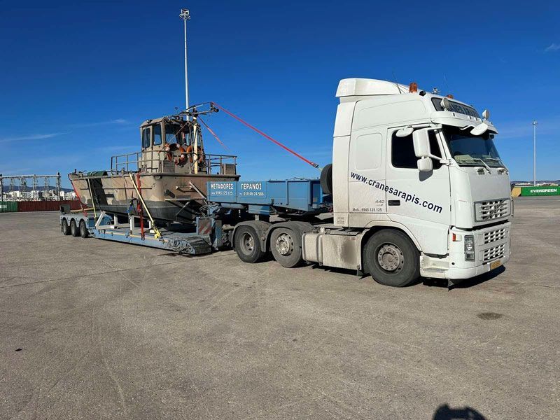 Ειδικές Μεταφορές Cranes Arapis στον Πειραιά