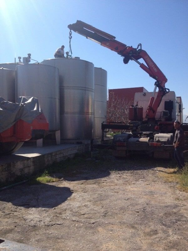 Truck-mounted cranes - Cranes Arapis