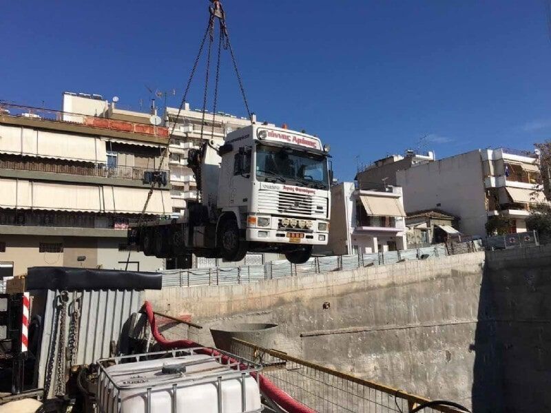 Lifts - Cranes Arapis