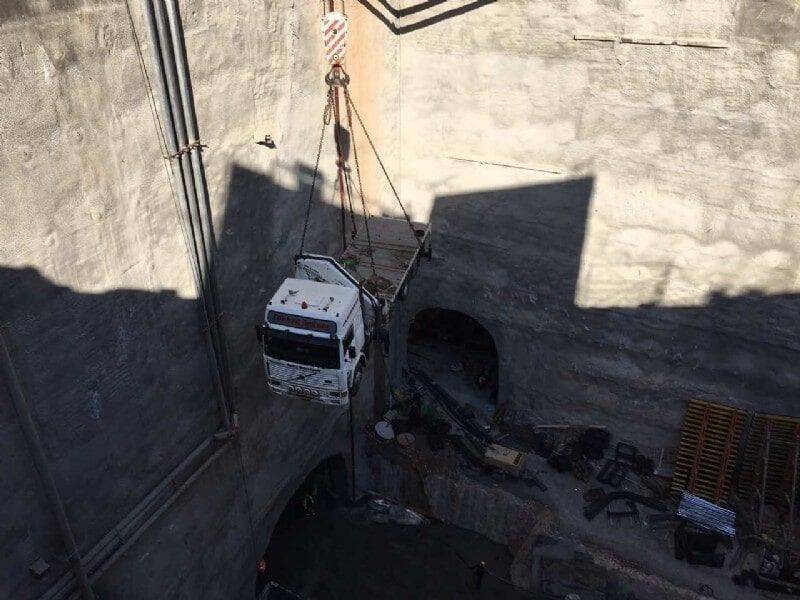 Lifts - Cranes Arapis