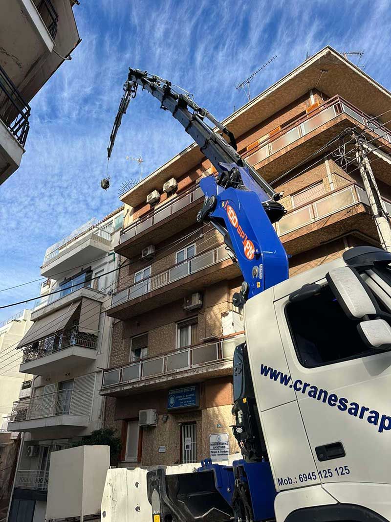 Truck-mounted cranes - Cranes Arapis