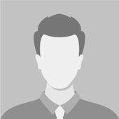 Avatar masculin sans traits du visage. Vêtu d'une chemise boutonnée et d'une cravate