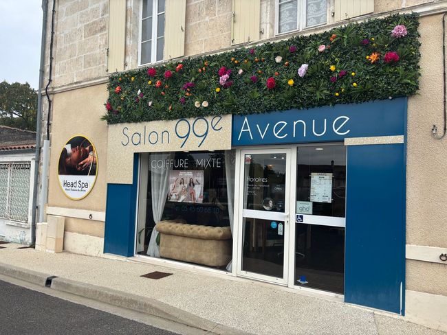Extérieur du salon de coiffure Salon 99eme Avenue.
