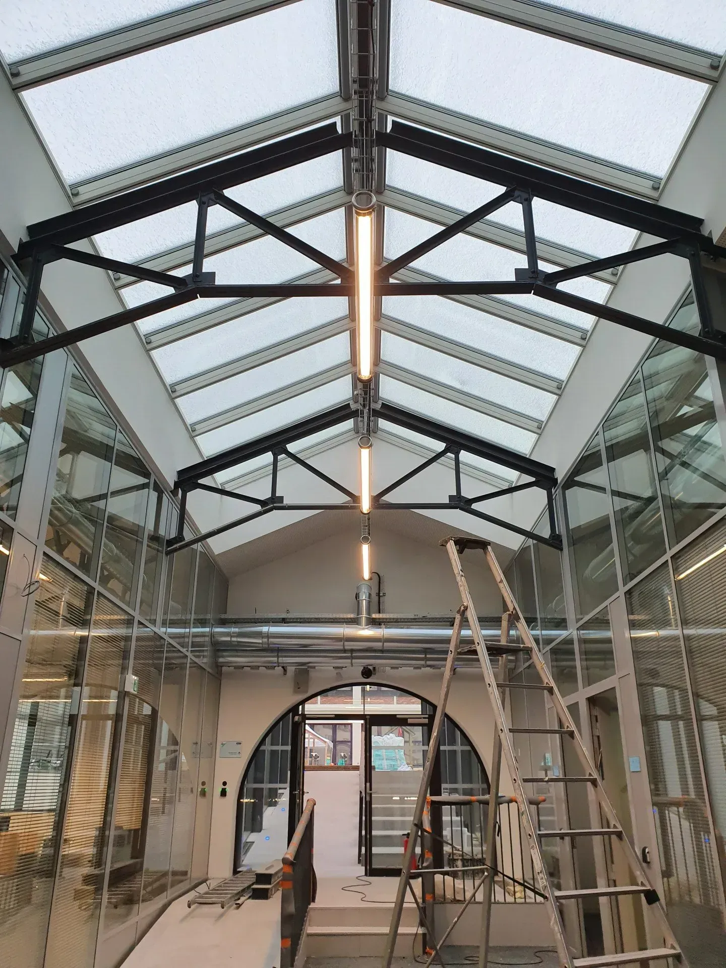 Restructuration d'un immeuble de bureaux en data center à Paris 11e - 16