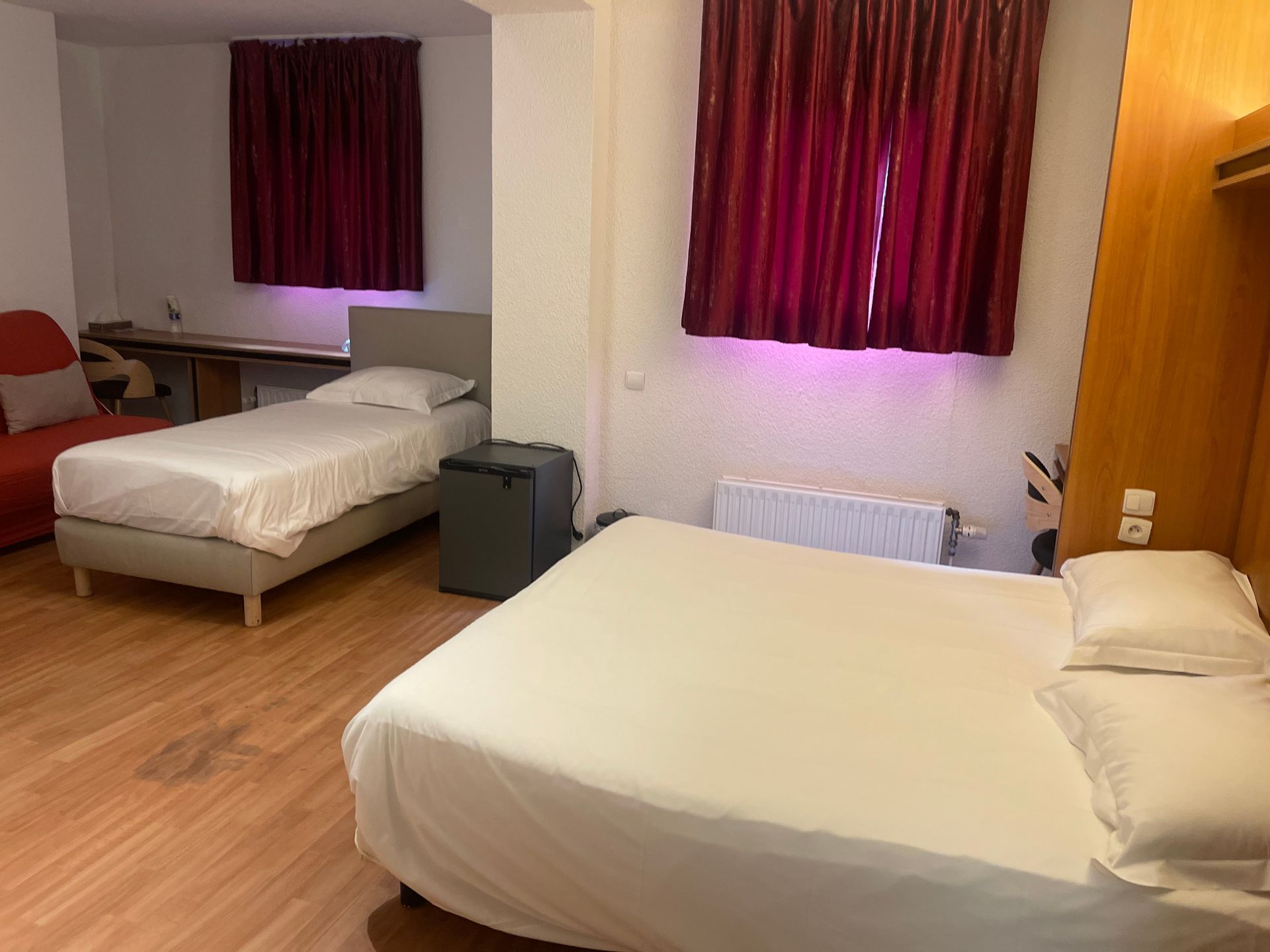 Chambre familiale BRITHOTEL La Bonne Etape