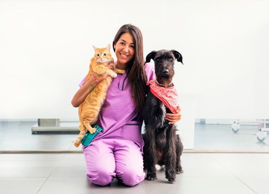 Mujer con mascota