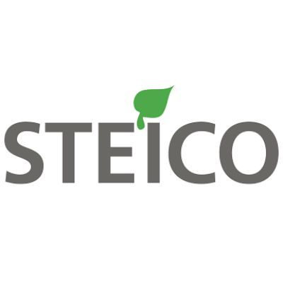 Ein Logo für Steico mit einem grünen Blatt auf weißem Hintergrund.